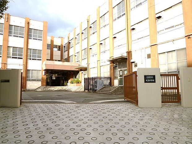 名古屋市立大高中学校(1673m)