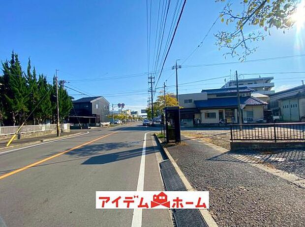●○東側前面道路○● 平日のご案内も可能です 