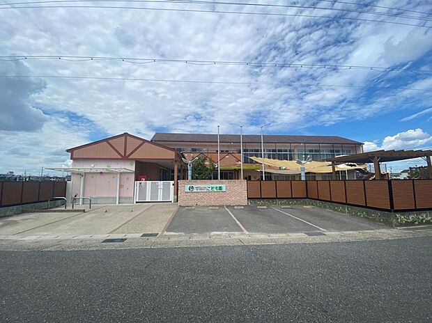 すみれこども園（700m）