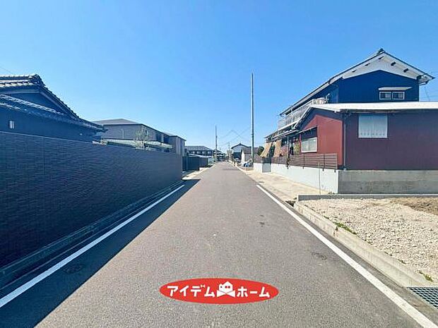 ●○南側前面道路○● 平日のご案内も可能です！ 