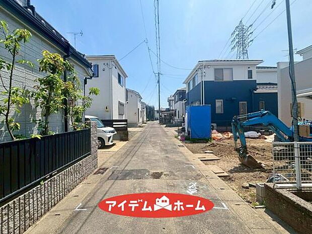 ●○東側前面道路○● 平日のご案内も可能です！ 