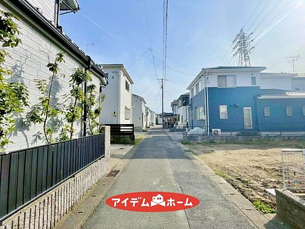 ●○東側前面道路○● 平日のご案内も可能です!