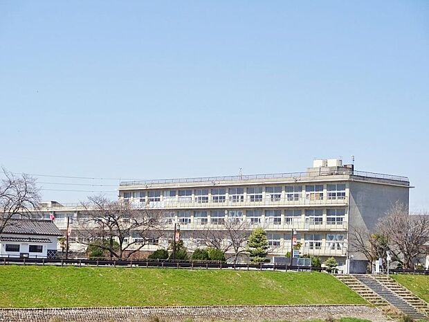 清須市立清洲小学校(1320m)
