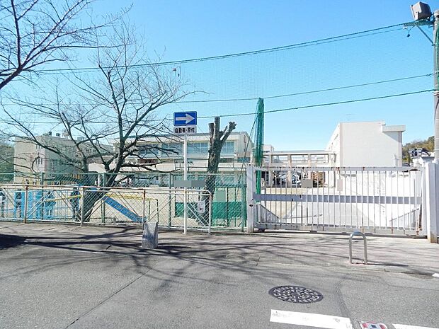 名古屋市立旭出小学校(325m)