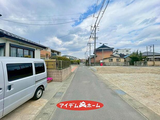●○西側前面道路○● 平日のご案内も可能です!
