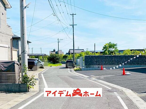 ●○前面道路写真○● 平日のご案内も可能です!