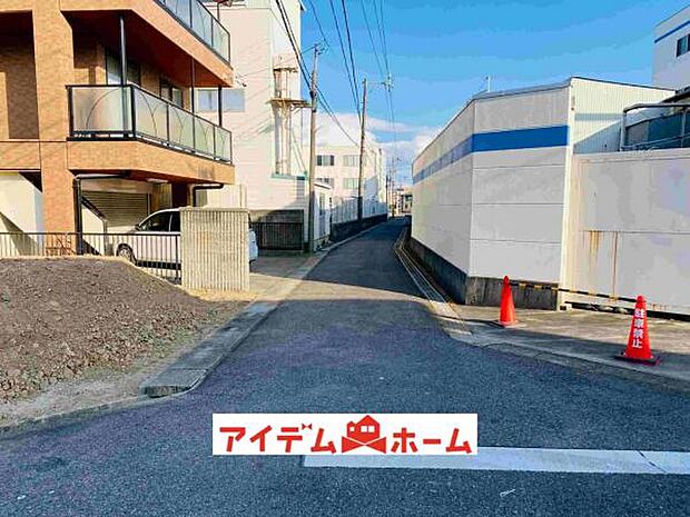 ●○南側前面道路○● 平日のご案内も可能です!
