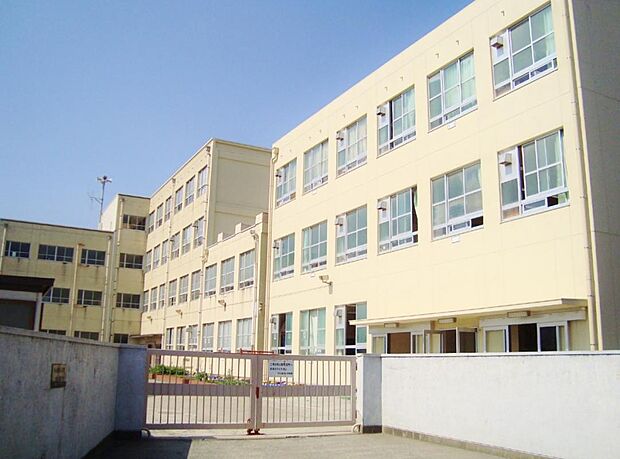 名古屋市立中小田井小学校（1490m）