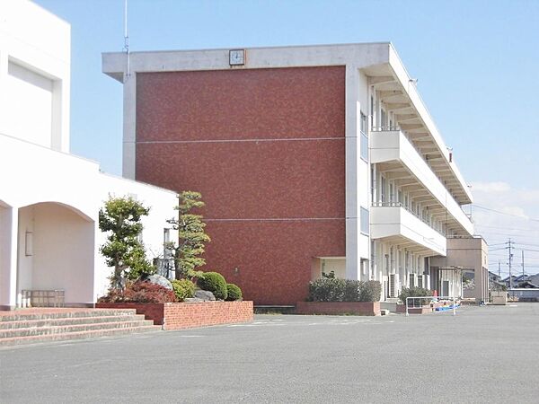 愛西市立佐屋西小学校（989m）