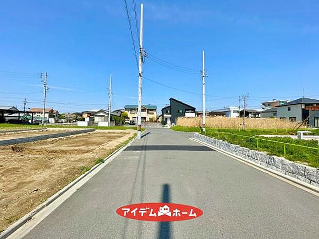 ●○前面道路写真○● 平日のご案内も可能です!