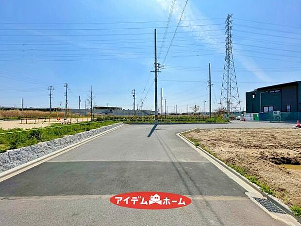 ●○東側道路○● 平日のご案内も可能です!