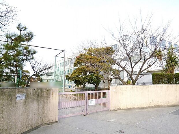 名古屋市立豊治小学校(758m)