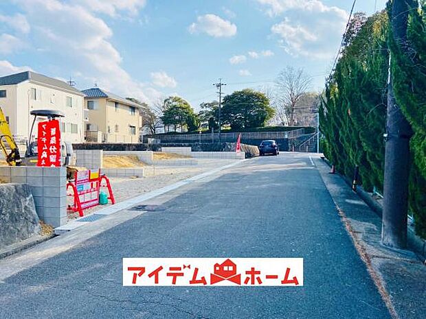●○前面道路写真○● 平日のご案内も可能です!