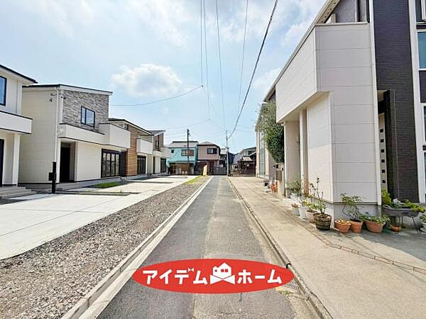 ●○西側前面道路○● 平日のご案内も可能です！