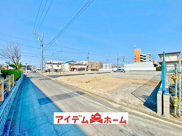 ●○西側前面道路○● 平日のご案内も可能です!