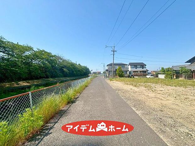 ●○西側前面道路○● 平日のご案内も可能です！ 