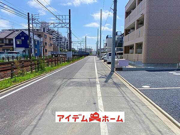 ●○前面道路写真○● 平日のご案内も可能です！