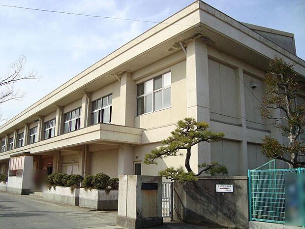 稲沢市立大里中学校(1540m)