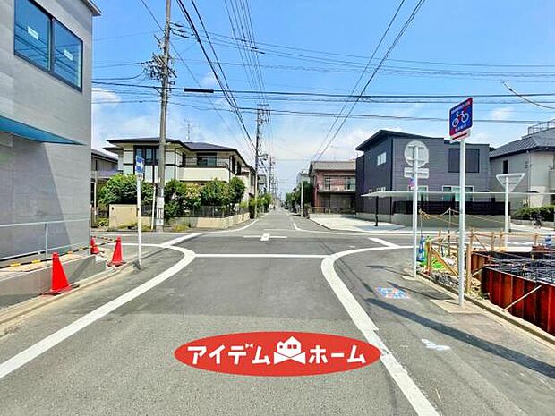 ●○西側前面道路○● 平日のご案内も可能です!