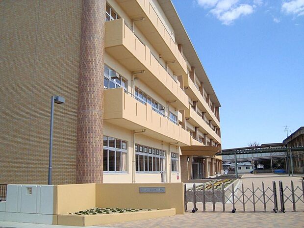 稲沢市立稲沢東小学校（1700m）