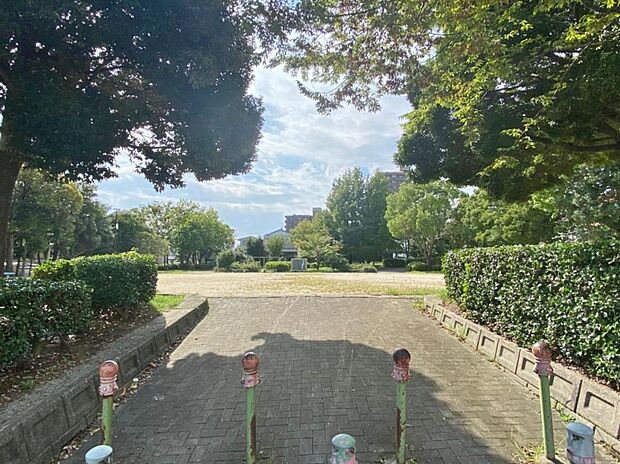 黒石北公園(220m)