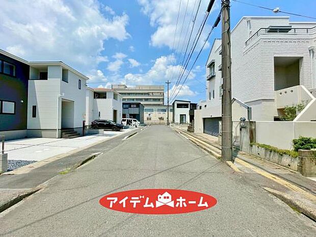 ●○東側前面道路○● 平日のご案内も可能です！ 