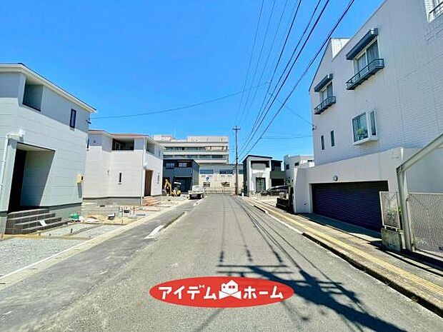 ●○東側前面道路○● 平日のご案内も可能です！ 