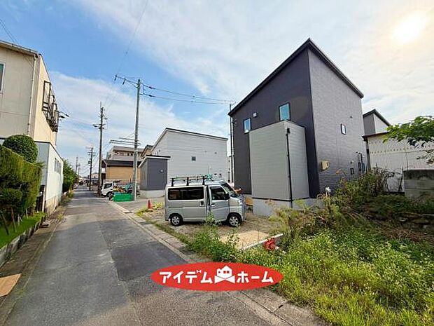 ●○東側前面道路○● 平日のご案内も可能です!
