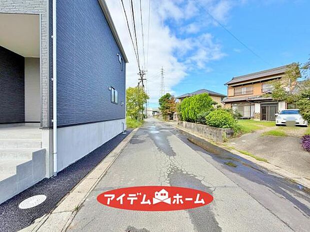 ●○北側前面道路○● 平日のご案内も可能です!