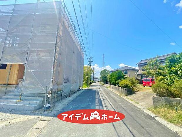 ●○北側前面道路○● 平日のご案内も可能です!