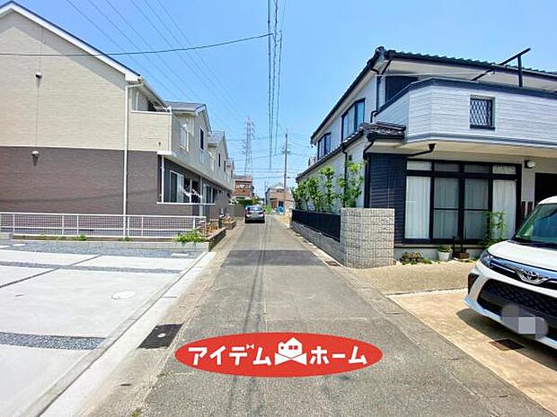 ●○東側前面道路○● 平日のご案内も可能です!
