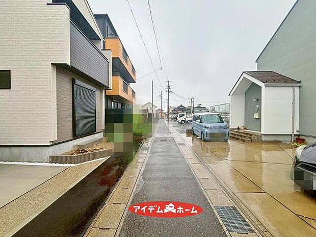 ●○南側前面道路○● 平日のご案内も可能です!