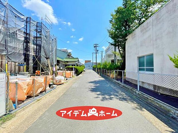 ●○南側前面道路○● 平日のご案内も可能です!