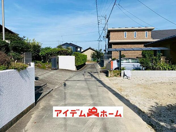 ●○前面道路写真○● 平日のご案内も可能です！