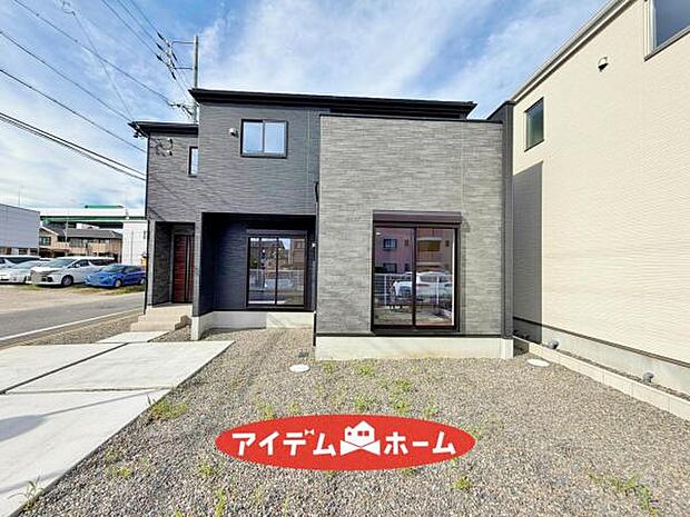 ●○4号棟外観○● 平日のご案内も可能です！ 