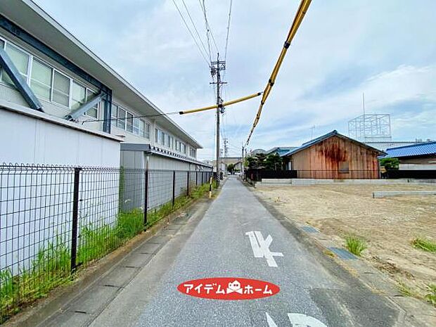 ●○前面道路写真○● 平日のご案内も可能です！