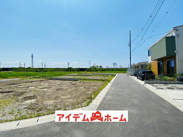 ●○北側前面道路○● 平日のご案内も可能です!