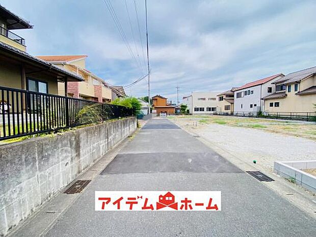 ●○北側前面道路○● 平日のご案内も可能です!