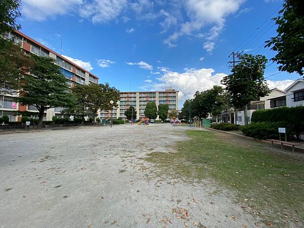 荒輪井公園（300m）
