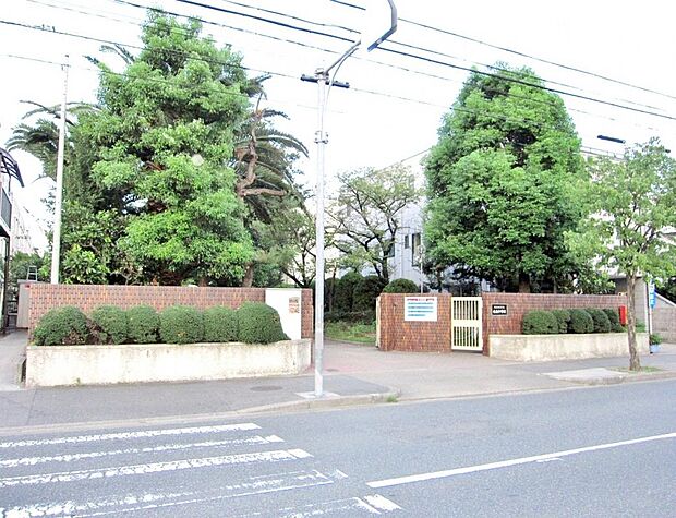名古屋市立港南中学校(1700m)