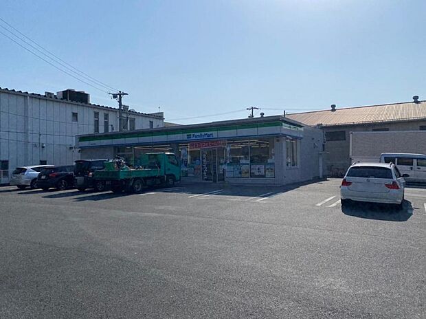ファミリーマート 当知住宅東店(800m)