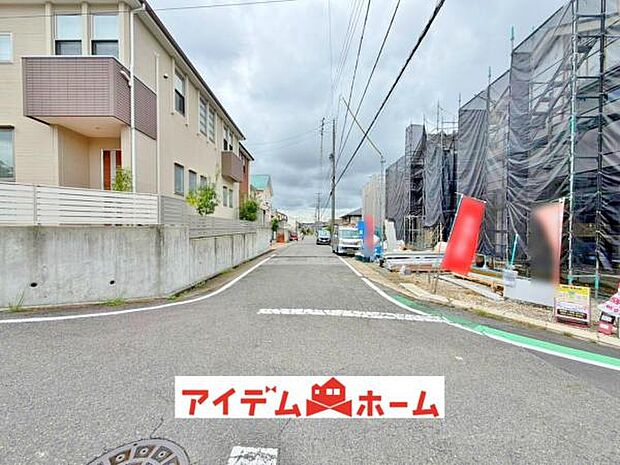 ●○南側前面道路○● 平日のご案内も可能です!