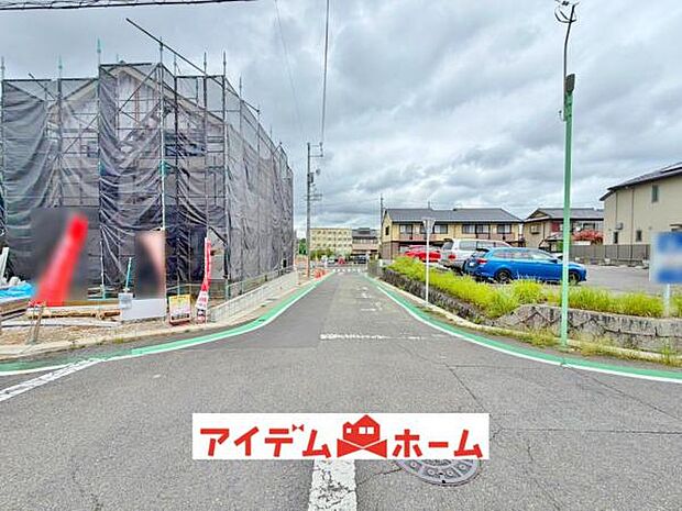 ●○東側前面道路○● 平日のご案内も可能です!