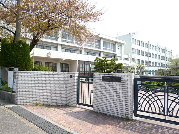 名古屋市立一柳中学校(800m)