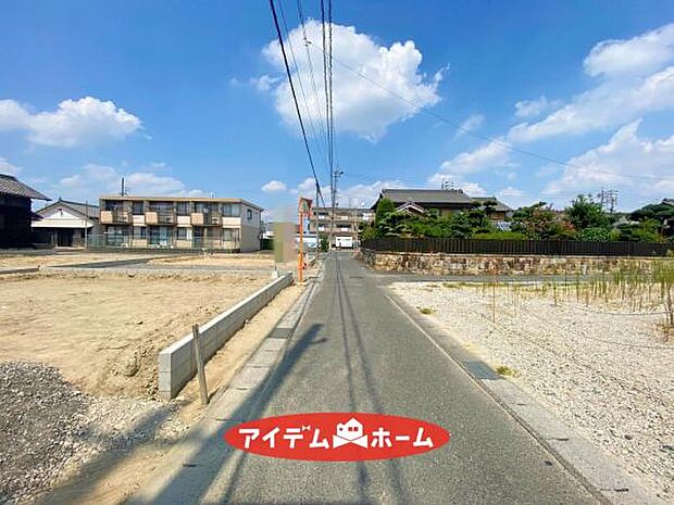 ●○東側前面道路○● 平日のご案内も可能です!