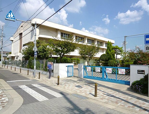 名古屋市立桜田中学校（480m）