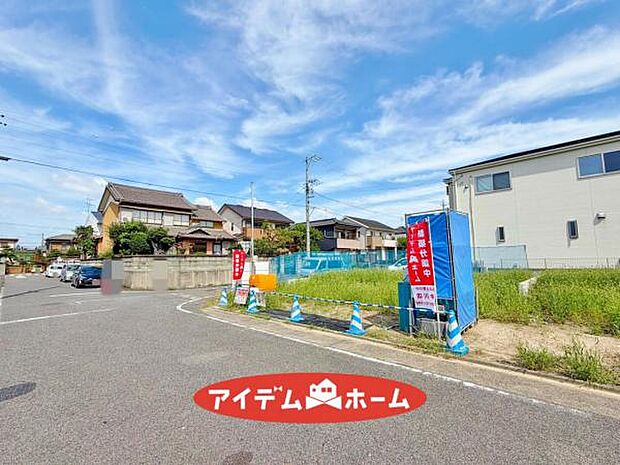 ●○西側前面道路○● 平日のご案内も可能です!