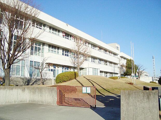 津島市立暁中学校（1700m）