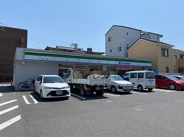 ファミリーマート 港陽一丁目店(350m)