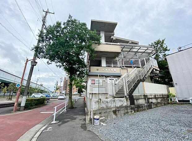 秀葉院名港保育園(180m)